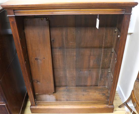 A late Victorian walnut open four-tier bookcase on plinth base, H.116cm